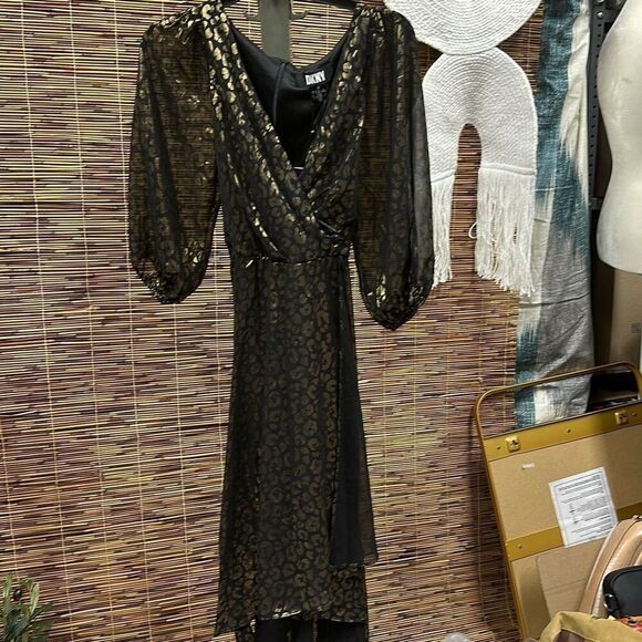 DKNY Womens V-Neck Knee Wrap Dress size 2 (B) - Picture 2 of 3